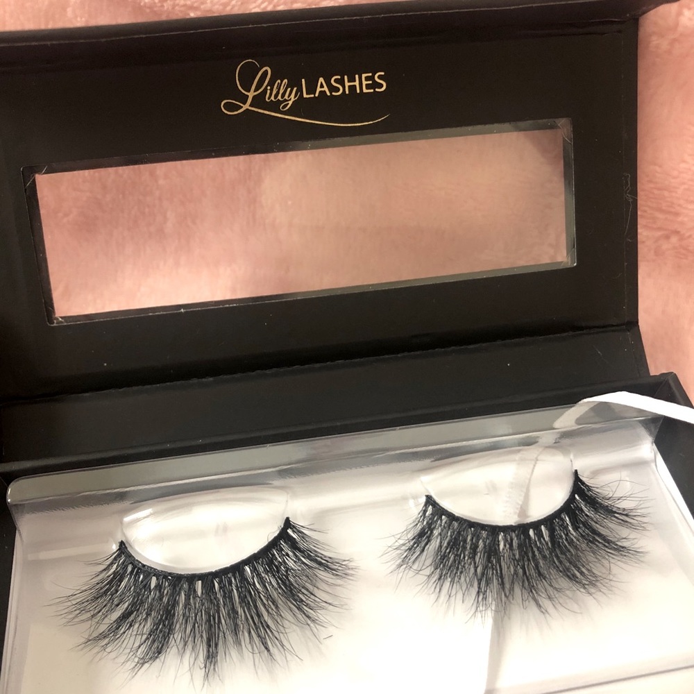 Lilly Lashes Miami BNIB